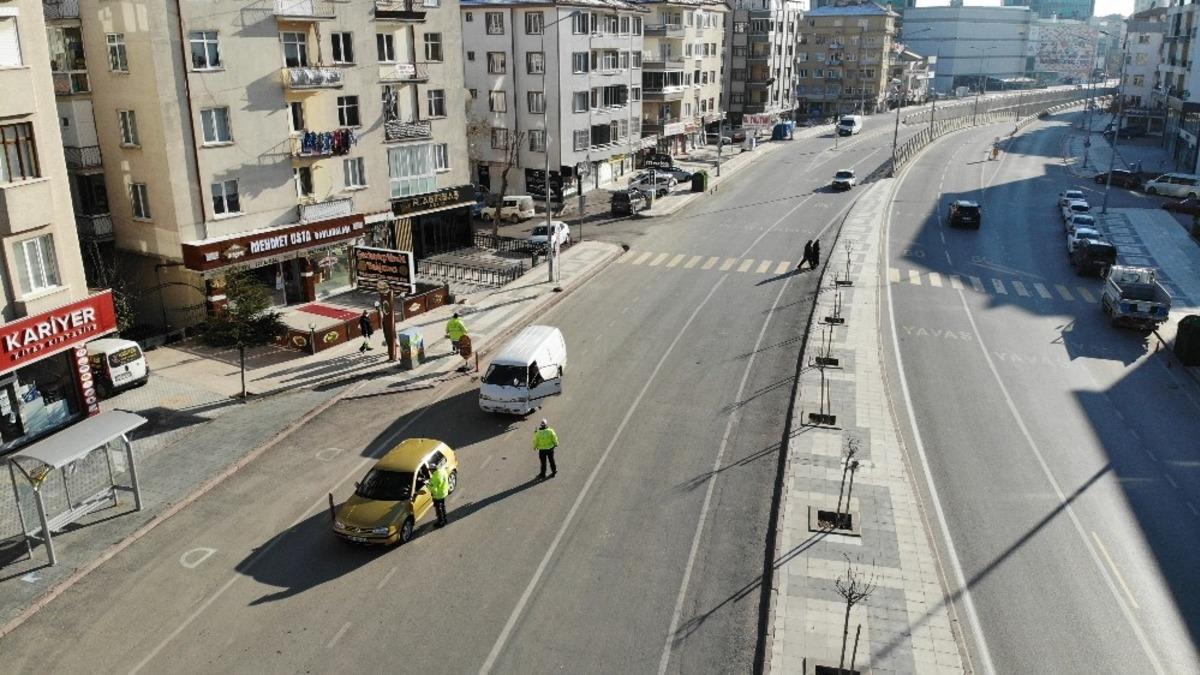 Aksaray&rsquo;da kısıtlama denetimleri aralıksız s&uuml;r&uuml;yor