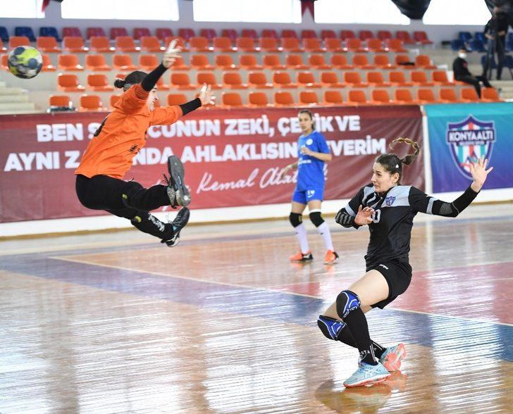 Mavi Kelebekler’den muhteşem galibiyet G1