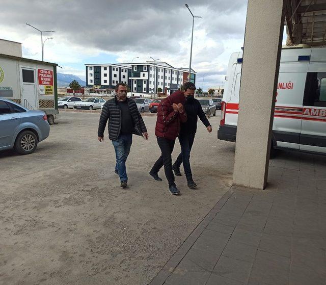 Hastane randevusundan dönerken uyuşturucu ile yakalandı 1