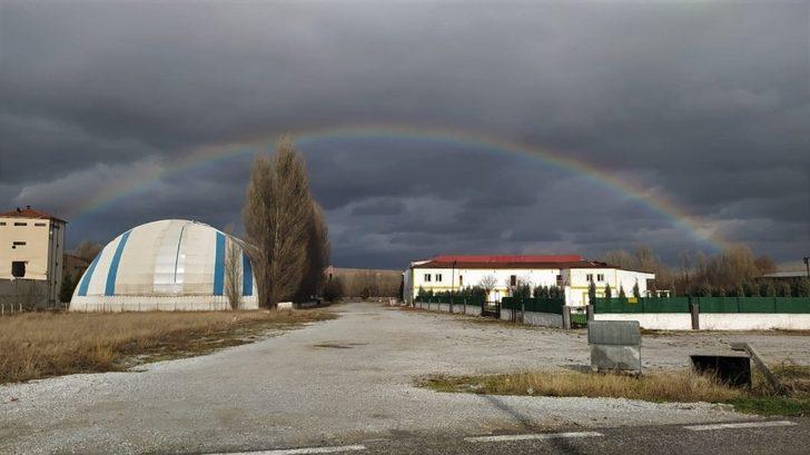 Gökkuşağı büyüledi G2