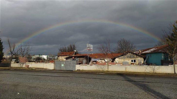 Gökkuşağı büyüledi G3