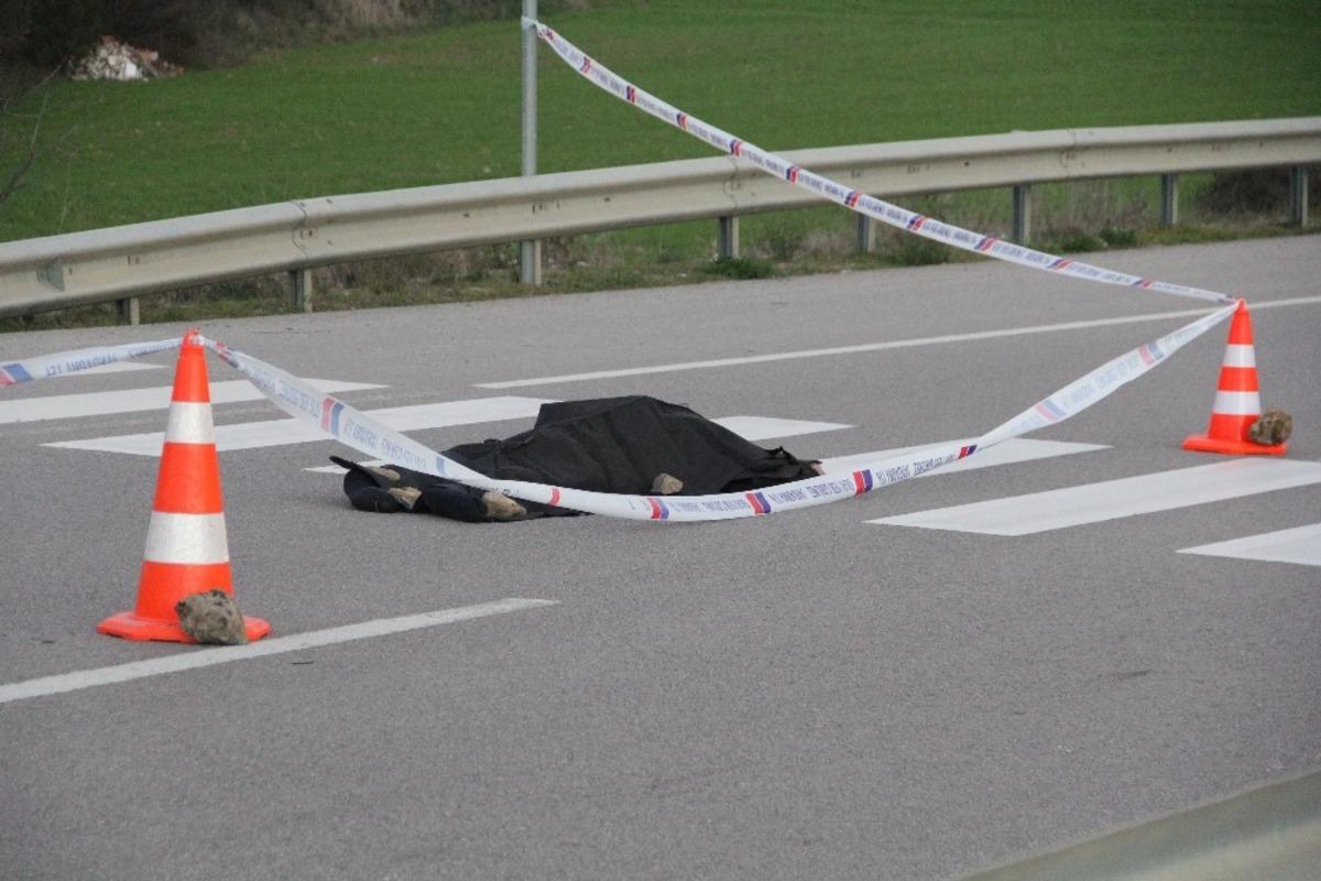 Sinop&rsquo;ta otomobil yayaya &ccedil;arptı: 1 &ouml;l&uuml;