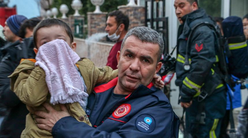 Antalya'da ekipleri alarma geçiren olay! 'Allah belanızı versin' yazılı not bırakıp bakın ne yaptı