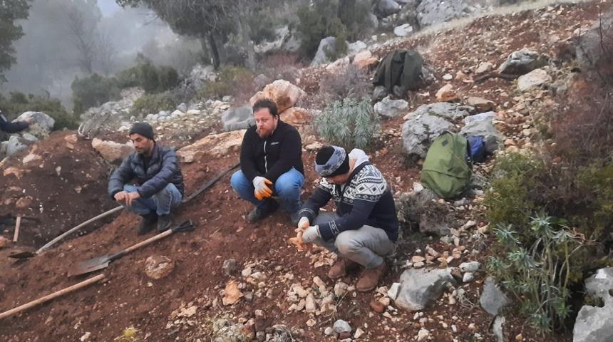 Jandarmadan kısıtlama saatinde ka&ccedil;ak kazıya su&ccedil;&uuml;st&uuml;