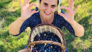 Kırmızı Oda'nın Kumru'su Aslıhan Gürbüz Ayvalık'ta zeytin yetiştiriyor