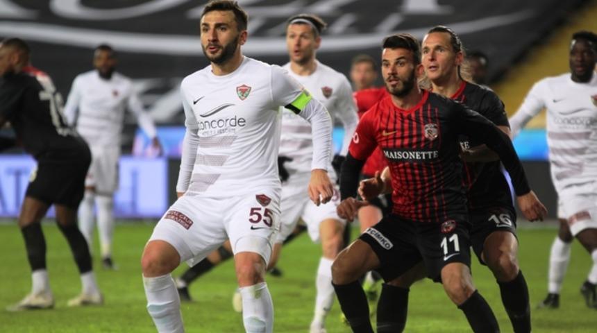 Junior Morais, kendi kalesine gol atıp takımdan ayrıldı