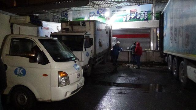 9 kamyonetin aküsünü çalıp kayıplara karıştılar 1
