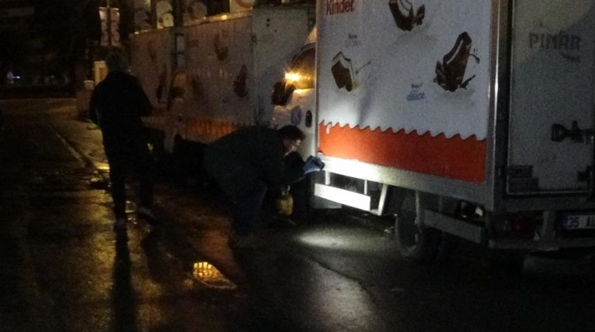 9 kamyonetin ak&uuml;s&uuml;n&uuml; &ccedil;alıp kayıplara karıştılar