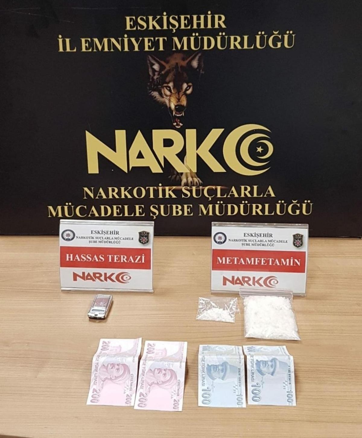 Uyuşturucu satışı yapan 3 kişi tutuklandı