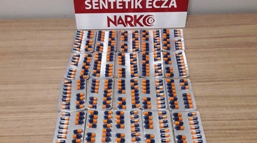 K&uuml;tahya&rsquo;da firari 2 ş&uuml;phelinin evinde uyuşturucu ele ge&ccedil;irildi