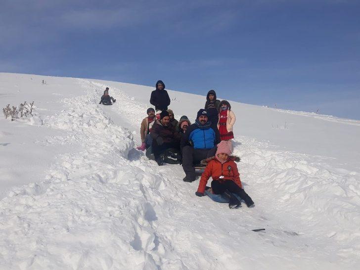 Çaldıranlı çocukların eksi 25 derecede kızak keyfi G1