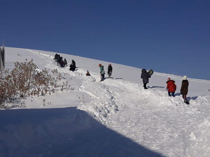 Çaldıranlı çocukların eksi 25 derecede kızak keyfi G3