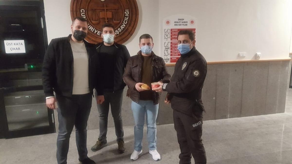 AK Parti &Uuml;rg&uuml;p Gen&ccedil;lik Kolları, g&uuml;venlik g&uuml;&ccedil;leri ve sağlık &ccedil;alışanlarına &ccedil;orba ikram etti