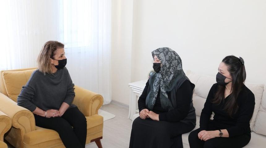 Vali Becel, şehit polis memuru Furkan Demir&rsquo;in ailesini ziyaret etti