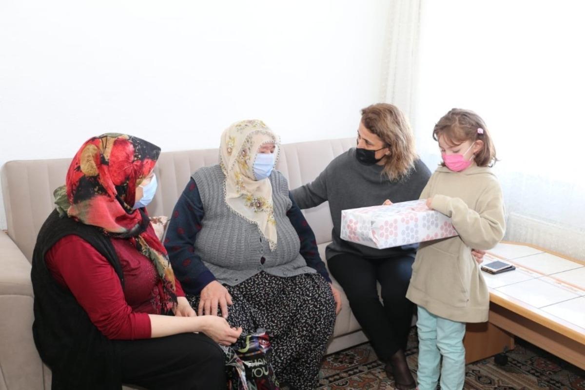 Vali Becel, &Uuml;rg&uuml;p&rsquo;te aile ziyaretlerinde bulundu