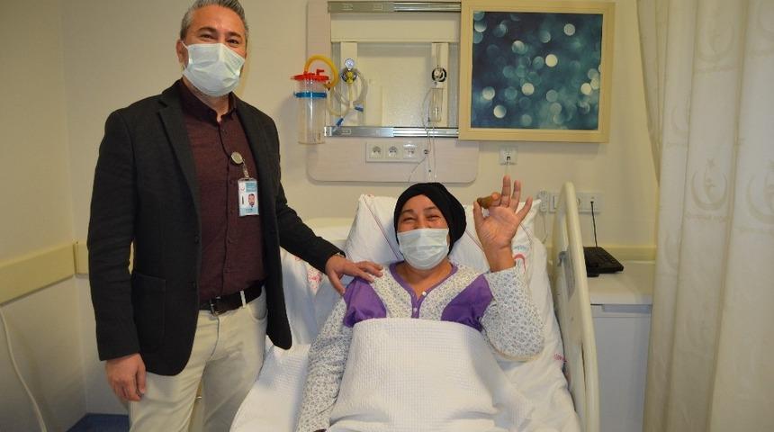 B&ouml;brek ve idrar yolundaki taşlar laparoskopik cerrahi ile &ccedil;ıkarıldı