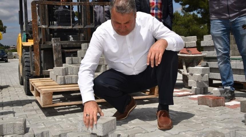 Yunusemre Belediyesi 150 bin metrekarelik parke taşı d&ouml;şedi