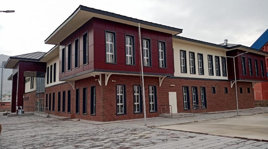 Pasinler’de spor tesisleri pandemi sonrasına hazır