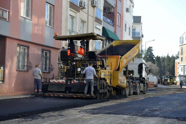 Muratpaşa’da çalışmalar sokak sokak devam ediyor