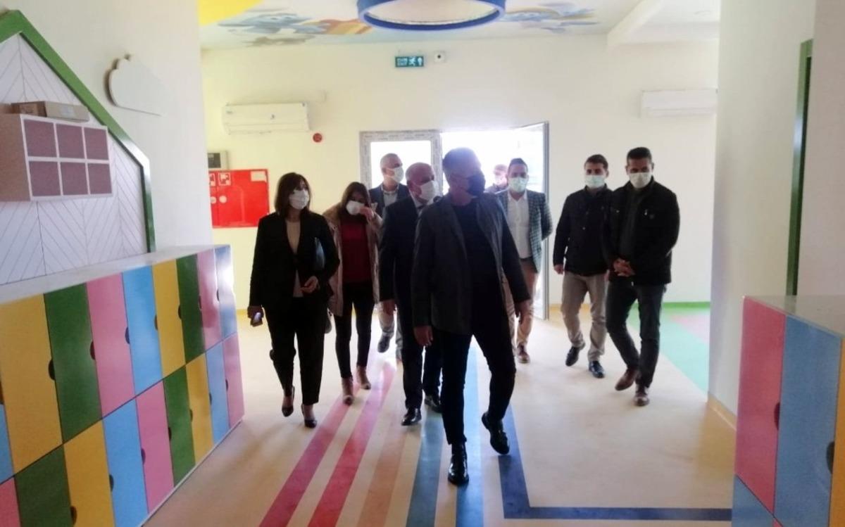 Başkan S&ouml;zen yapımı devam eden kreşleri inceledi