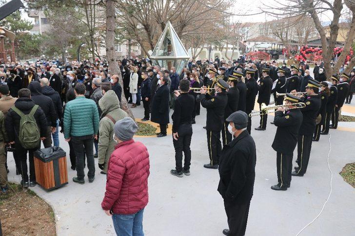 Uğur Mumcu, adının verildiği parkta anıldı G3