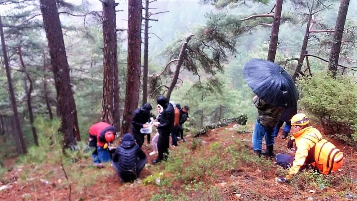 D&ouml;n&uuml;ş yolunu bulamayan 3 kafadar 13 saat sonra bulundu