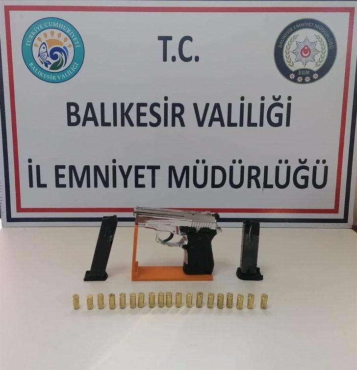 Balıkesir’de polis son 1 haftada aranan şahsı yakaladı G4