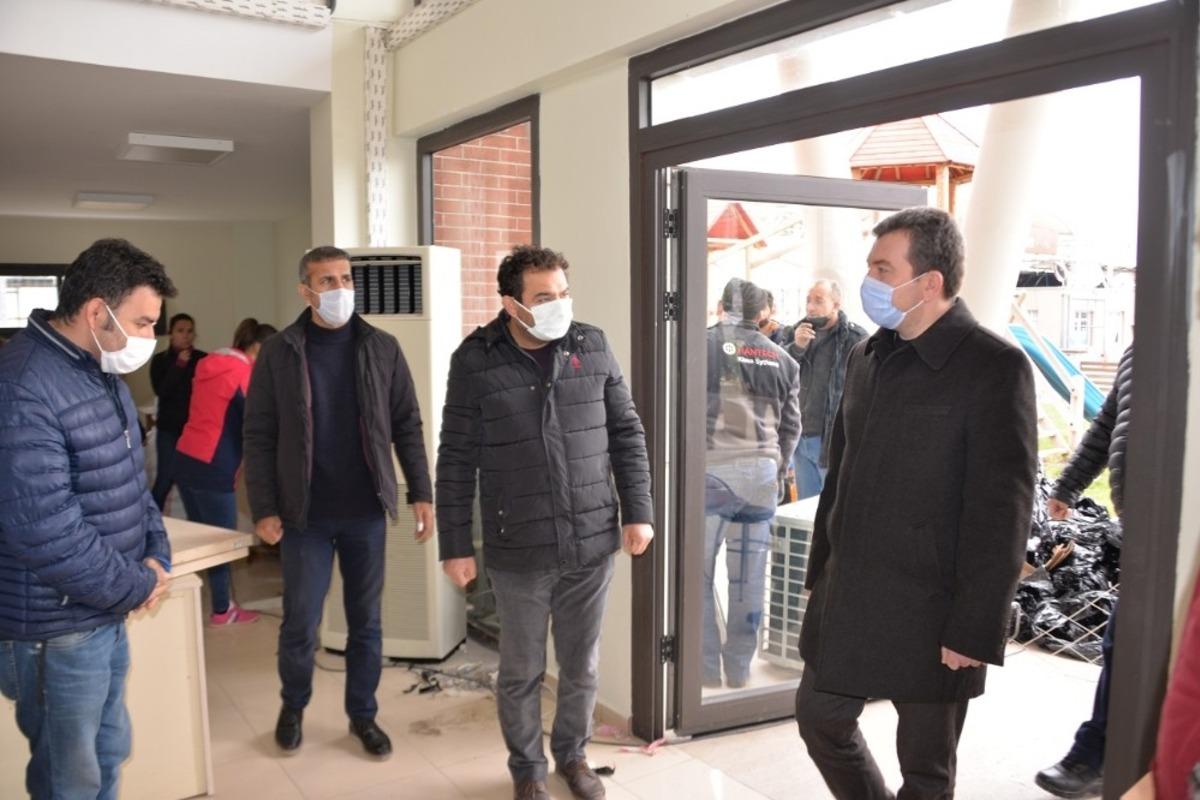 Bergama Belediyesi hizmet binası boşaltıldı