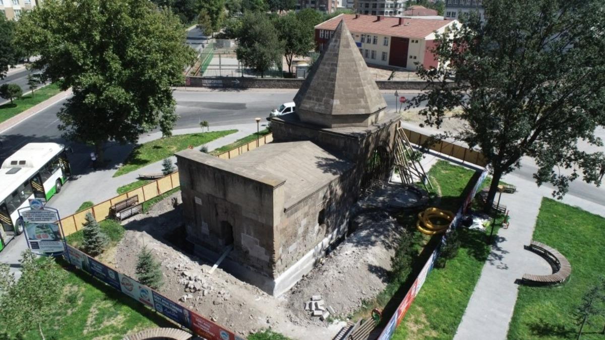 D&ouml;rtayak T&uuml;rbesi aslına uygun restore edildi