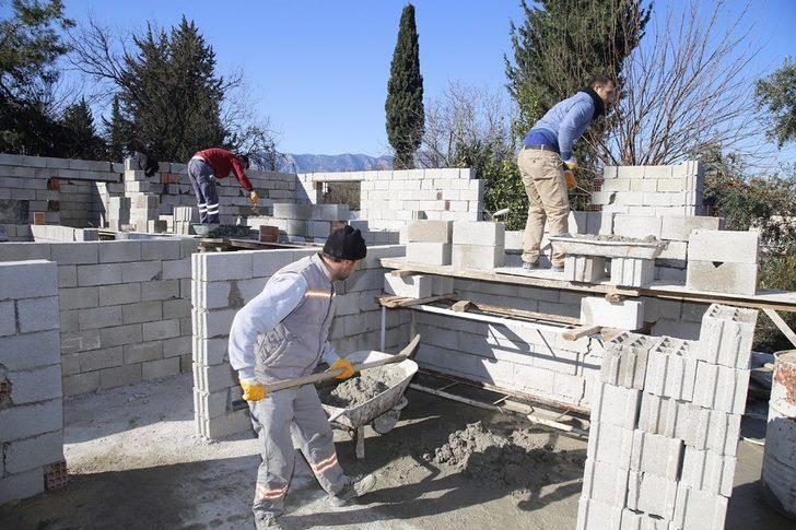 Evleri yanan ailelere belediye desteği G3