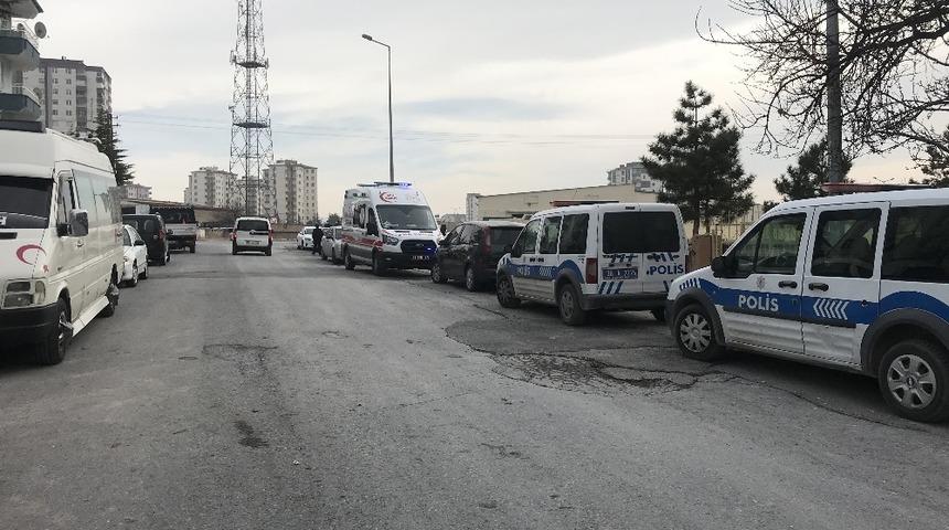 İtfaiye yardımıyla girilen evde &ouml;l&uuml; bulundu