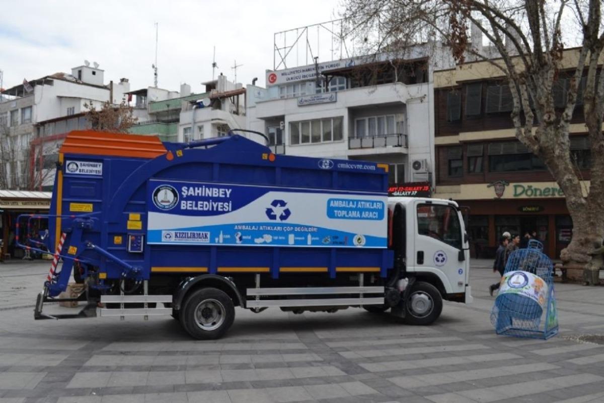 Şahinbey atıkları geri d&ouml;n&uuml;şt&uuml;r&uuml;yor