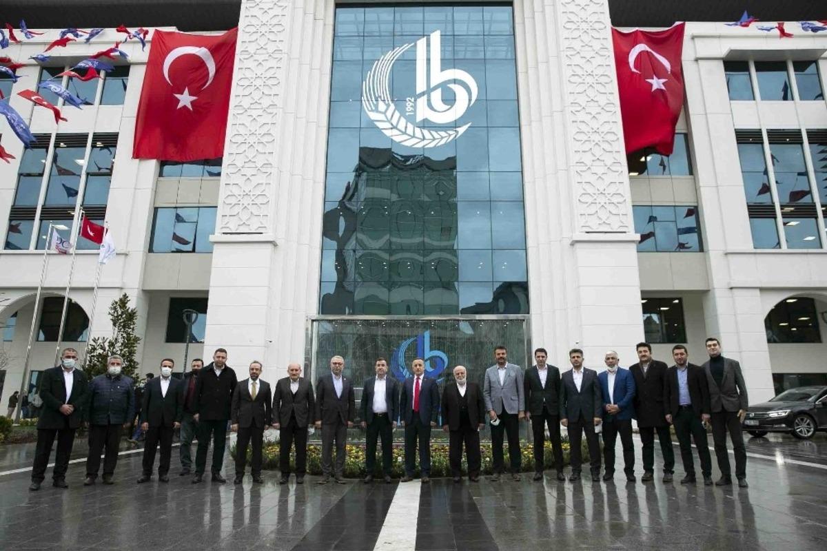 Bağcılar Belediyesi yeni binası hizmete girdi