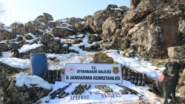 Teröristin üzerindeki kroki incelendi, mini cephanelik bulundu