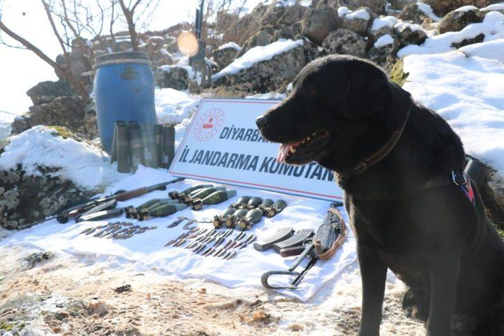 Teröristin üzerindeki kroki incelendi, mini cephanelik bulundu G3