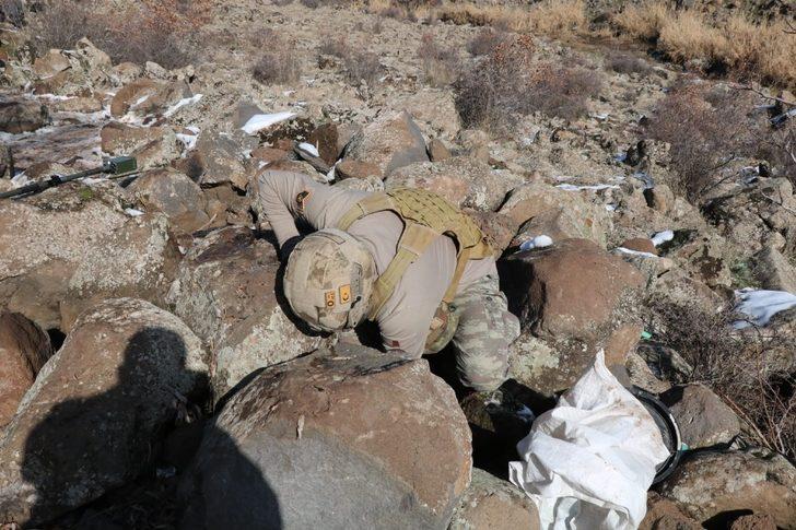 Teröristin üzerindeki kroki incelendi, mini cephanelik bulundu G4