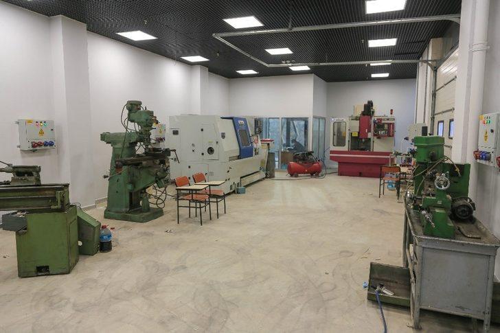 KBÜ TOBB TB MYO yeni binasında eğitime hazır G3