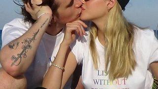 Brooklyn Beckham ve nişanlısı gündemden düşmüyor!