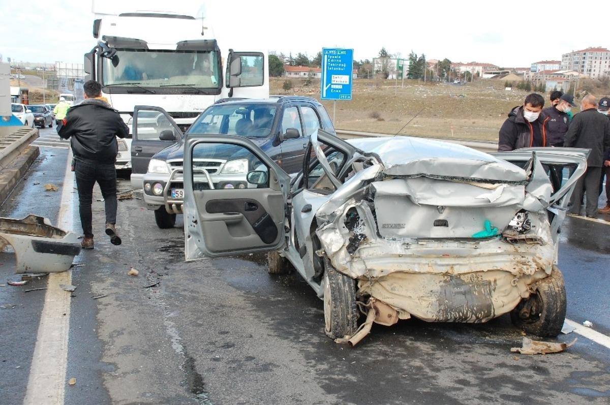 Keşan&rsquo;da zincirleme kaza: 1 &ouml;l&uuml;