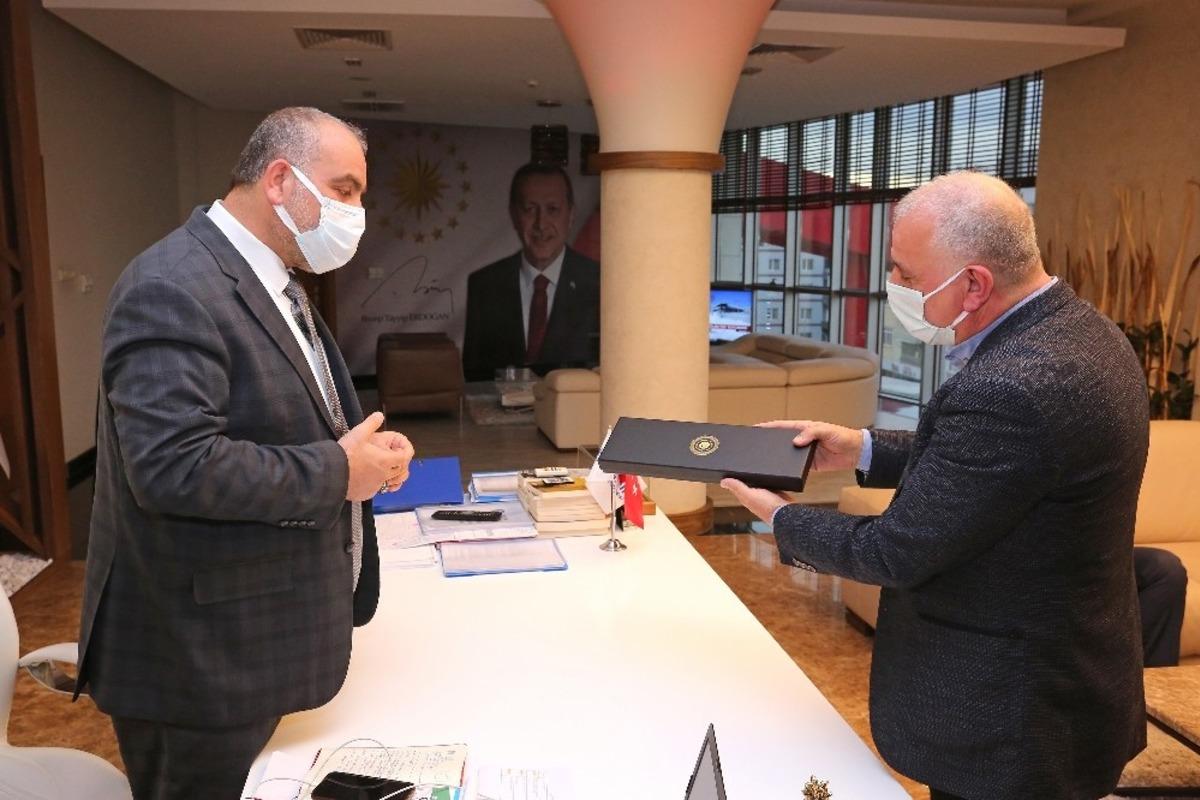 Başkan Sandık&ccedil;ı&rsquo;dan personele teşekk&uuml;r