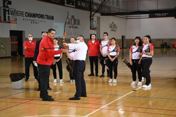 Vali Yazıcı Antalya’da kamp yapan Ampute Futbol ve Okçuluk Milli Takımı ile buluştu G4