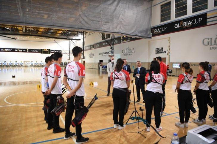 Vali Yazıcı Antalya’da kamp yapan Ampute Futbol ve Okçuluk Milli Takımı ile buluştu G5