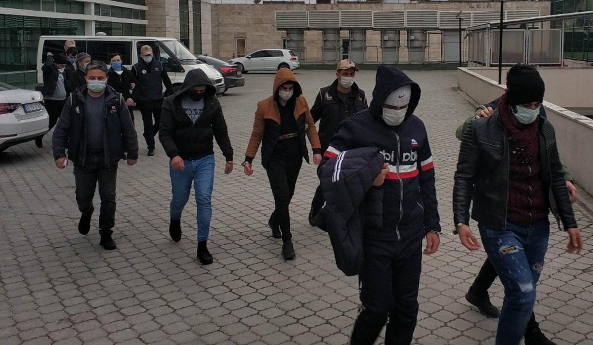 DEAŞ&rsquo;tan g&ouml;zaltına alınan 14 yabancıya 4 g&uuml;n ek s&uuml;re