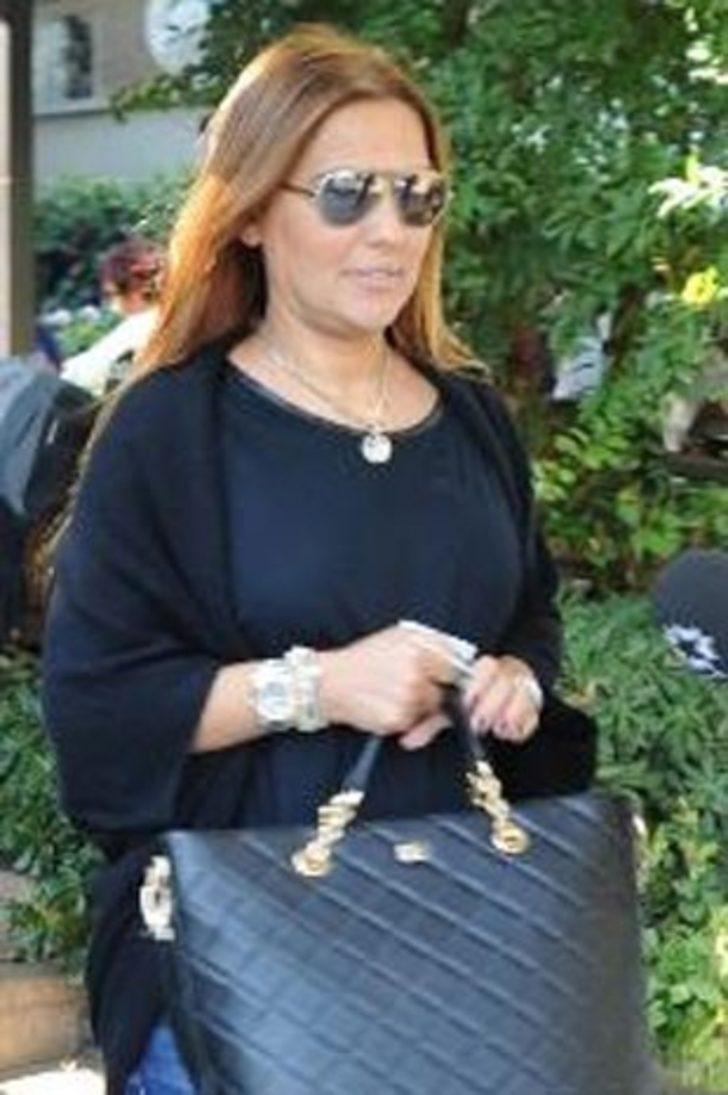 Demet Akalından 1 milyonluk yalanlama Demet Akalından 1 milyonluk yalanlama