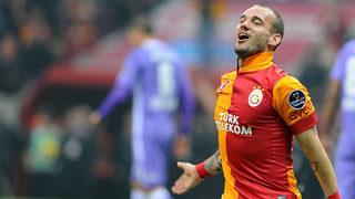 Sneijder futbola geri dönüyor!