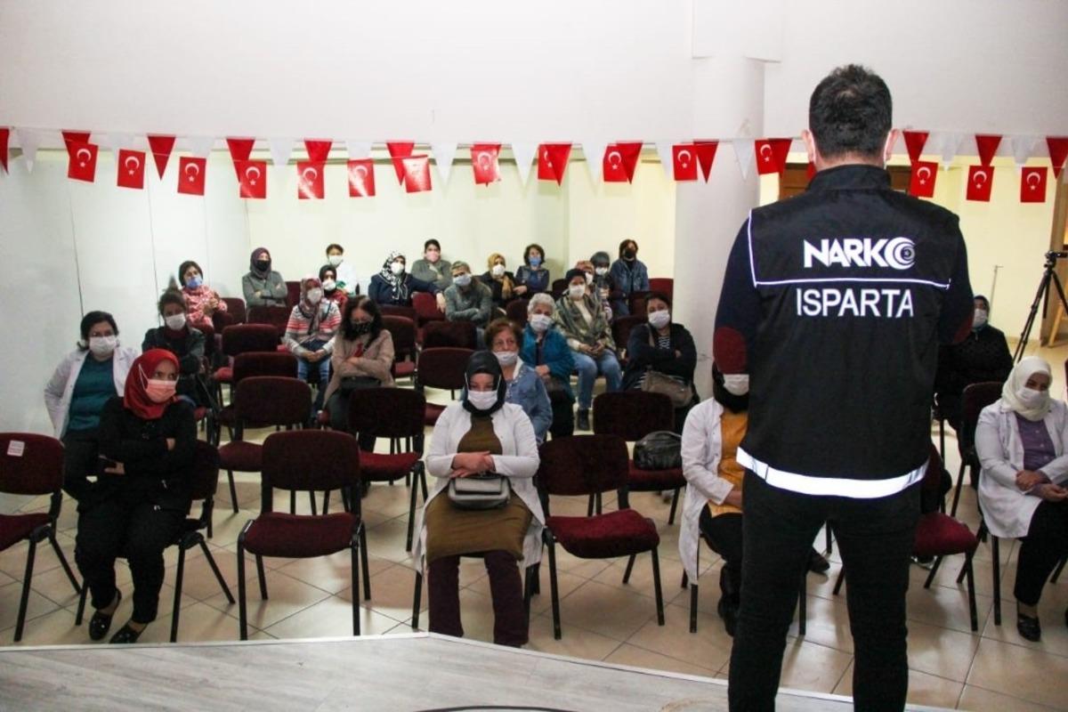 Isparta&rsquo;da 3 bin 579 kişiye narkotik eğitimi verildi