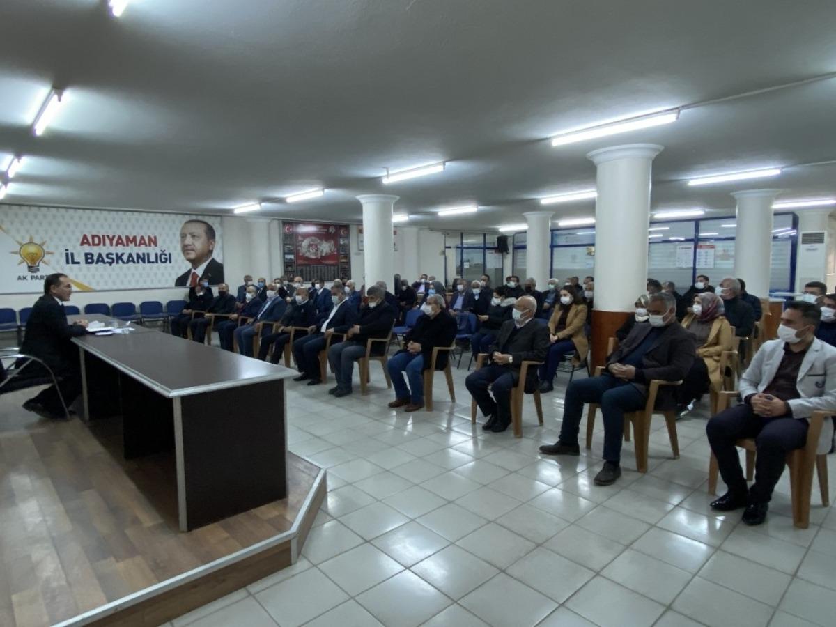 AK Parti&rsquo;nin y&uuml;r&uuml;tme kurulu belirlendi