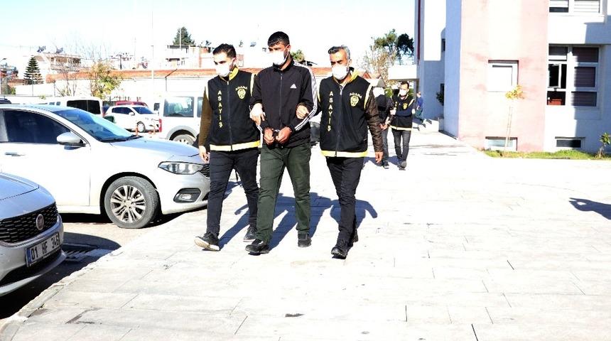 Kapka&ccedil;&ccedil;ılar kovalamaca sonucu yakalandı