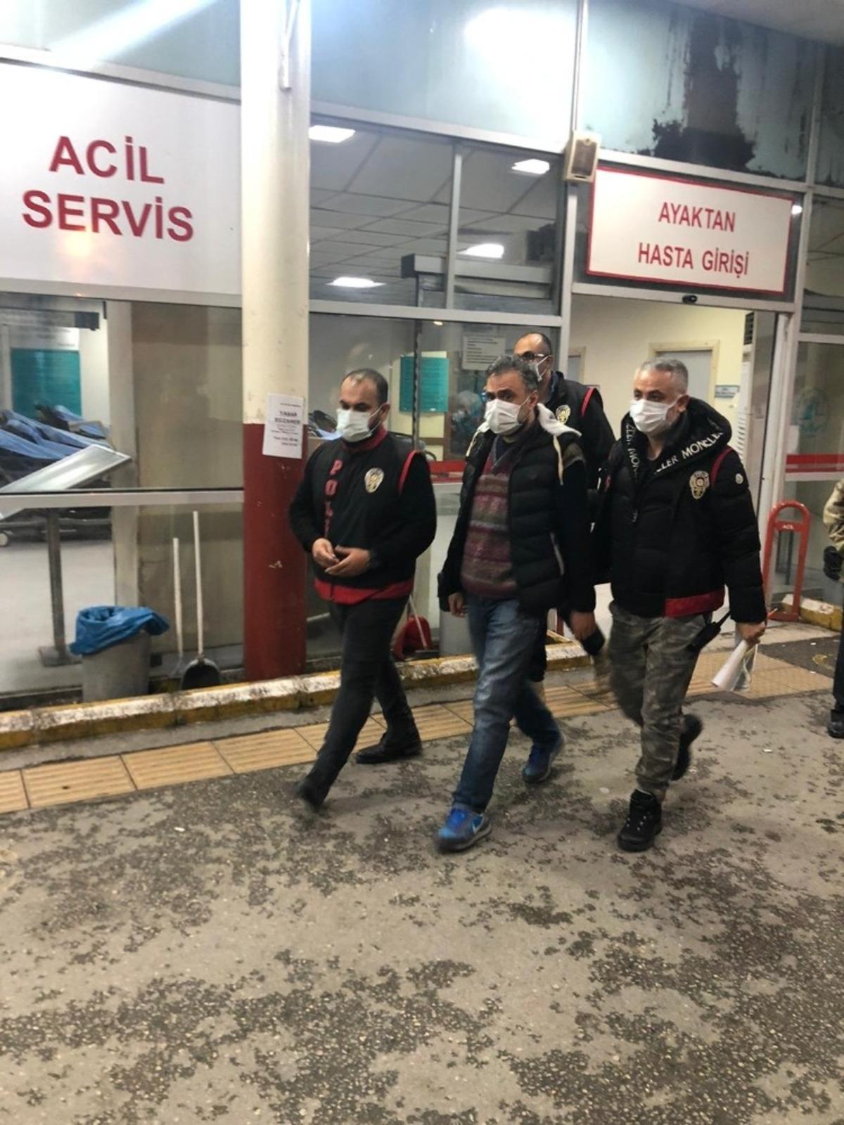 İzmir&rsquo;de FET&Ouml;&rsquo;n&uuml;n gaybubet evlerine operasyon: 35 g&ouml;zaltı