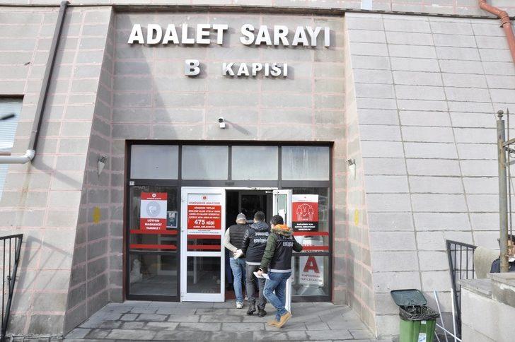 Araçlarıyla kaçmaya çalışan 5 uyuşturucu satıcısı yakalandı G5
